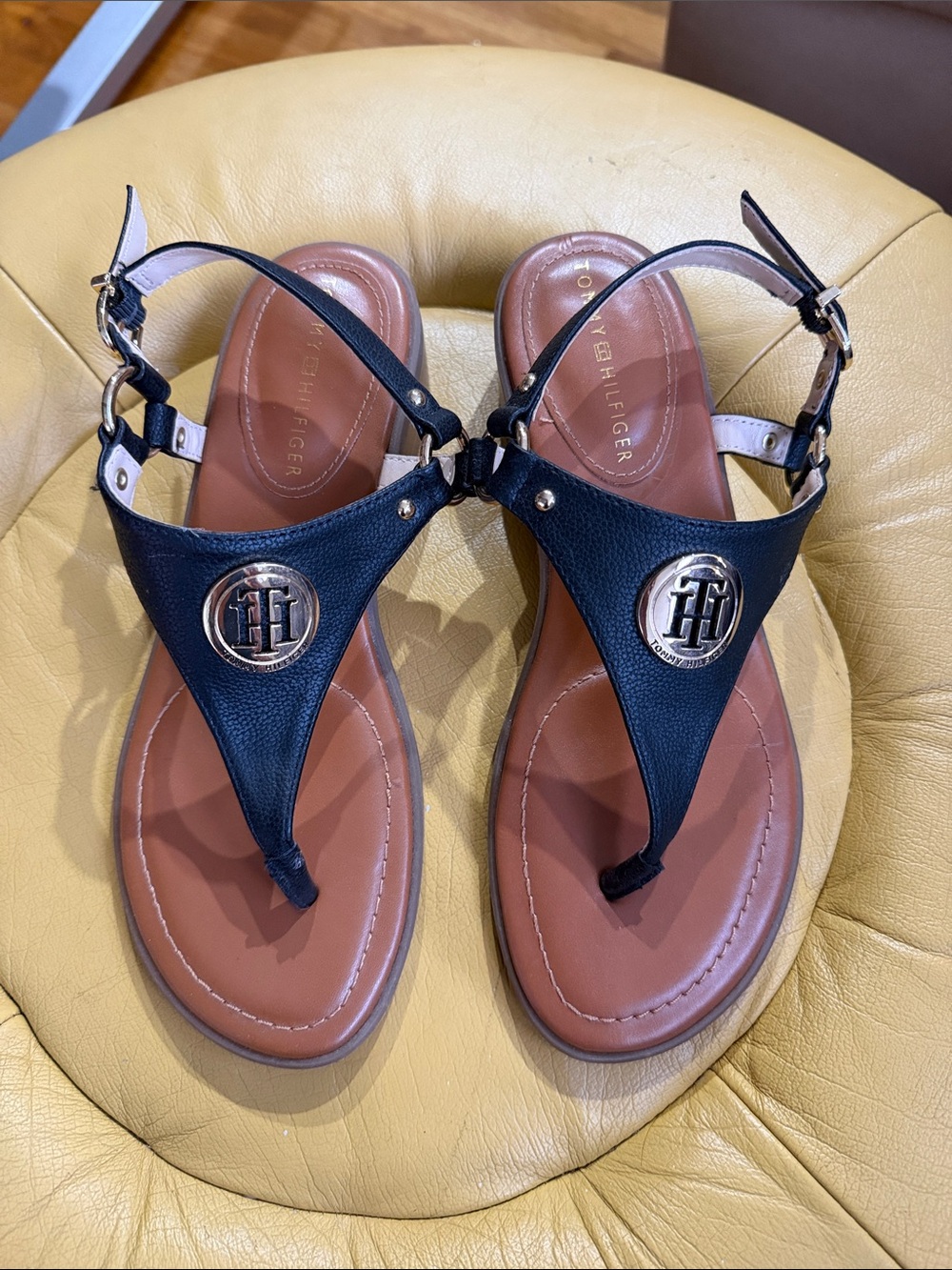 Tommy Hilfiger Black Leather T-Strap Sandals